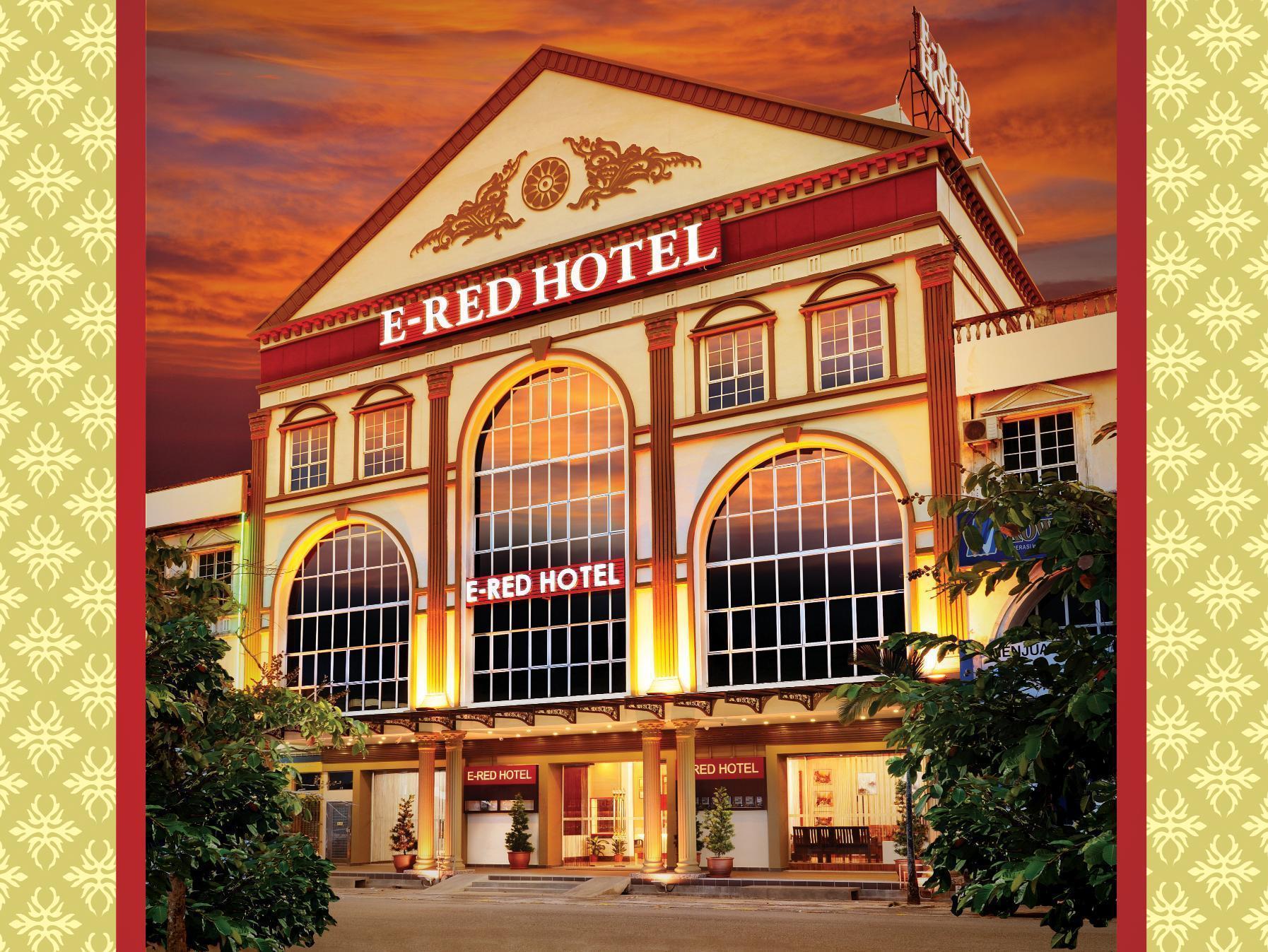 E-Red Hotel Bandar Perda Букит-Мертаджам Экстерьер фото